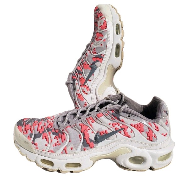 Nike Shoes - Nike Air Max Plus TN Womens Sz 6.5 White Pink Athletic Running Shoes Sneakers